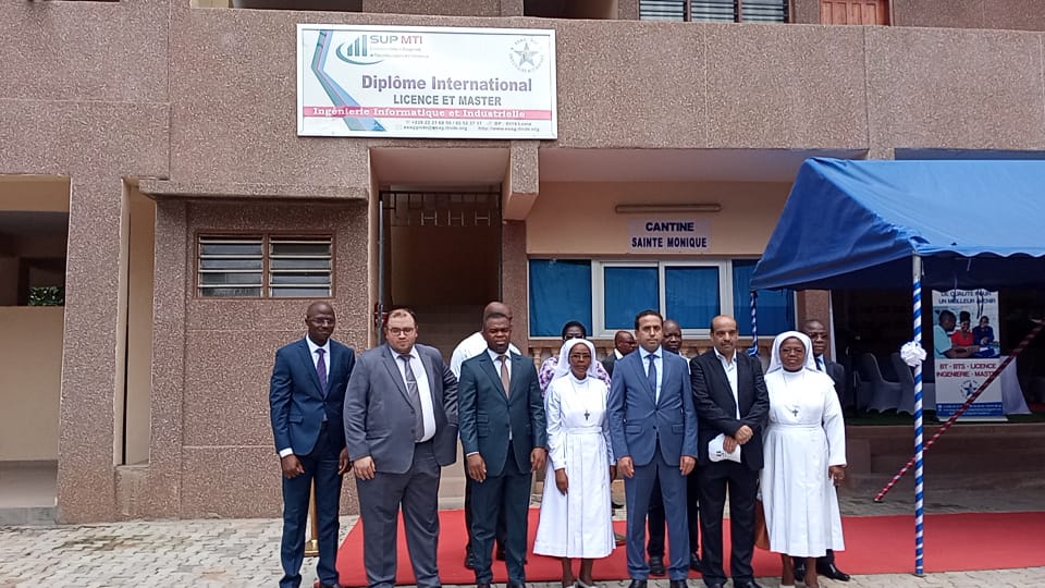 Inauguration du bâtiment de supMTI au Togo